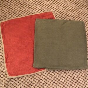2 pillow covers.
